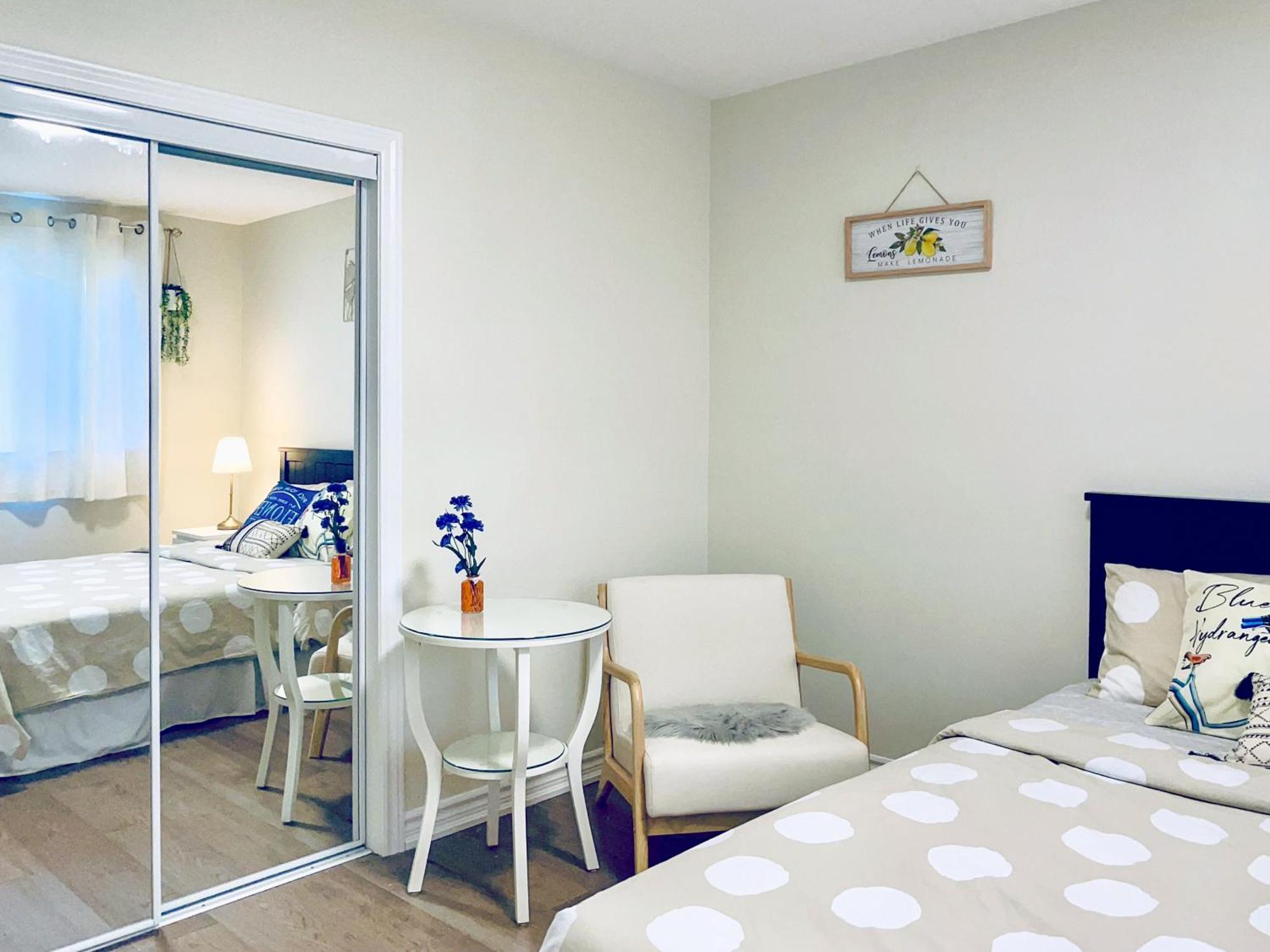 Newly-Renovated 3Br House, 12 Minutes To Airport Daire Toronto Dış mekan fotoğraf