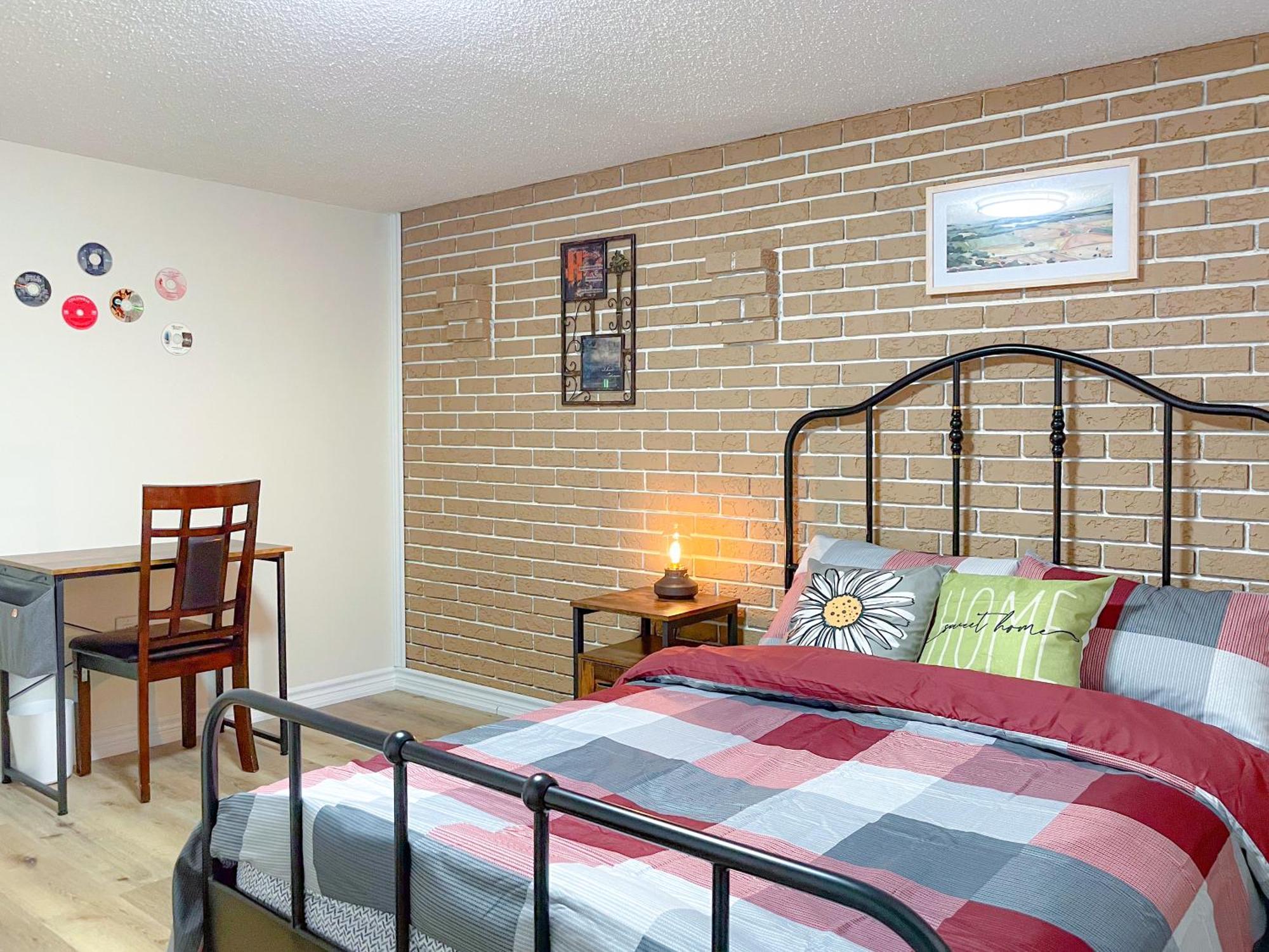 Newly-Renovated 3Br House, 12 Minutes To Airport Daire Toronto Dış mekan fotoğraf