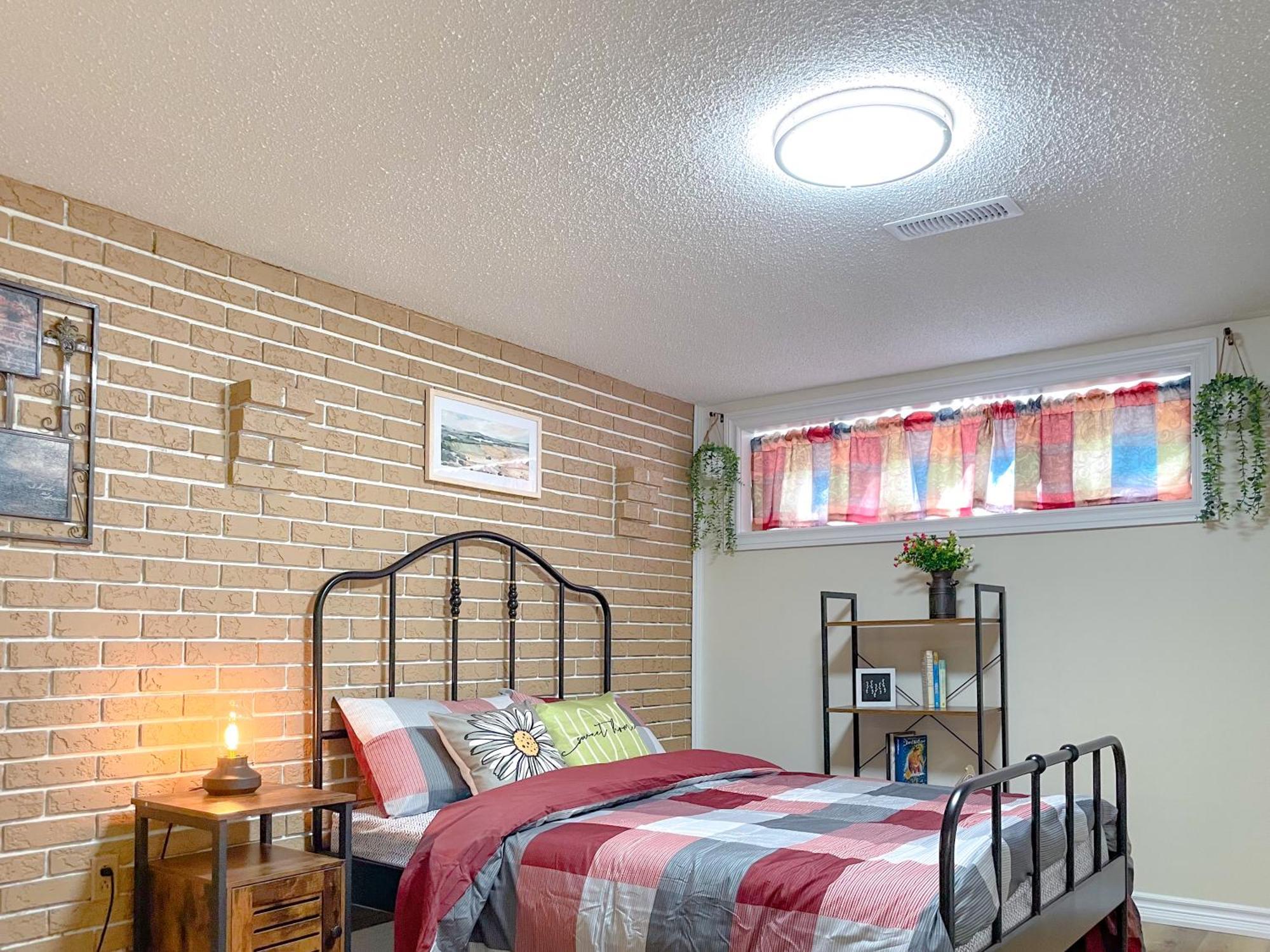 Newly-Renovated 3Br House, 12 Minutes To Airport Daire Toronto Dış mekan fotoğraf